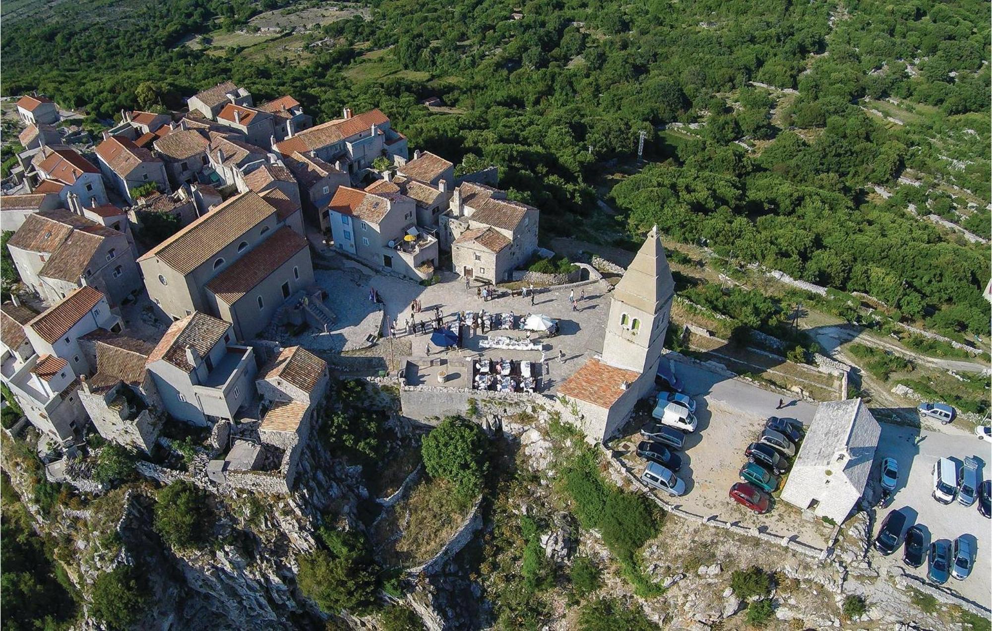 Beautiful Home In Martinscica With Wifi Dış mekan fotoğraf